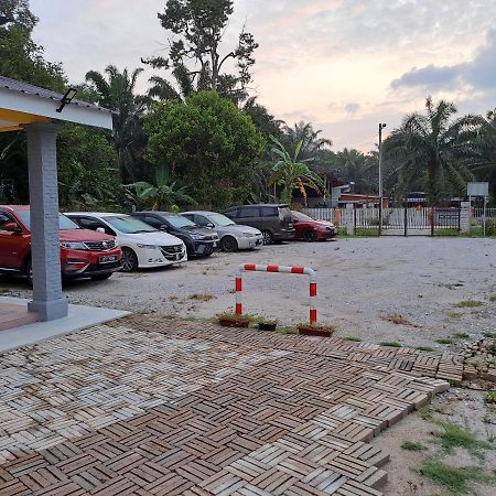 Room/Homestay Nazadja Sungai Besar Kültér fotó